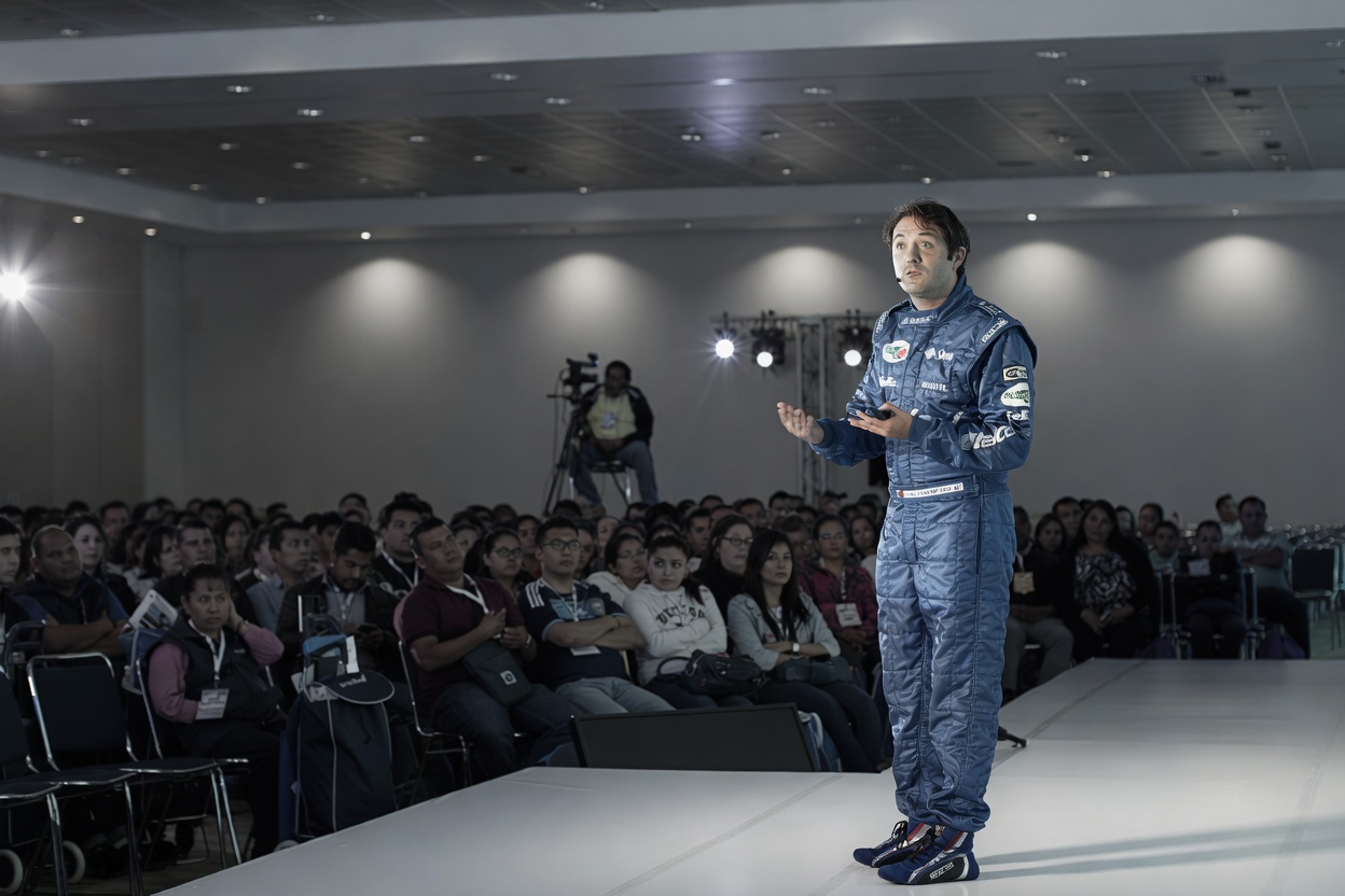 Telcel · Show room para experiencia de producto · imagen 2
